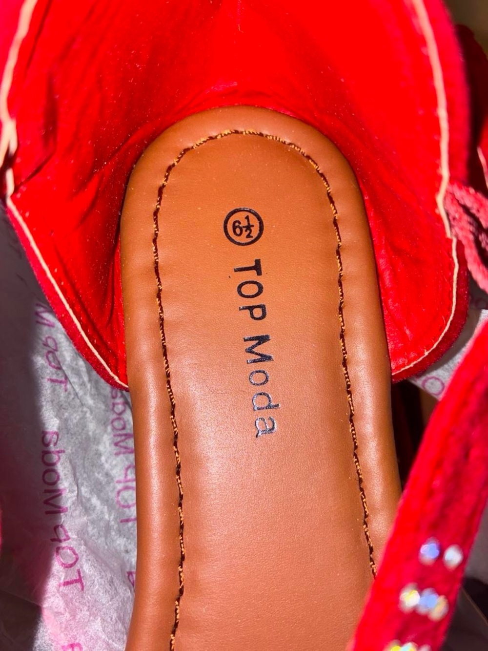 TOP Moda Red Rhinestone T‑Strap Sandals - Picture 6 of 6